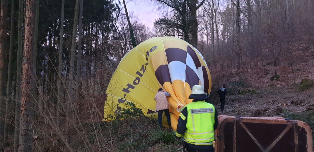 Bild "Einsatzberichte:20190217_Einsatz_Heiluftballon.jpg"