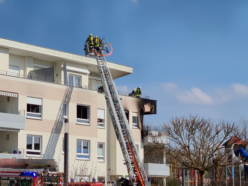 Bild "Einsatzberichte:20210326_Einsatz_NGD_Odenwaldstr.jpg"