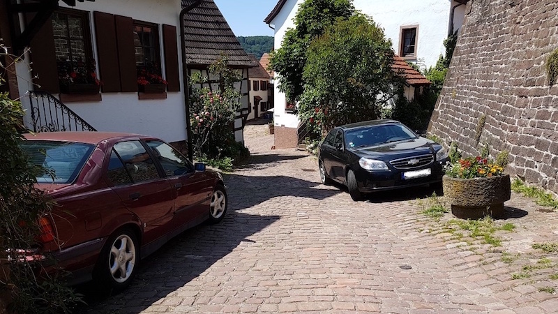 Bild "News:Blockierte_Ausfahrt.jpg"